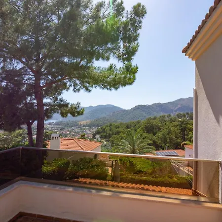 With Amazing Sea And Mountain Views Villa