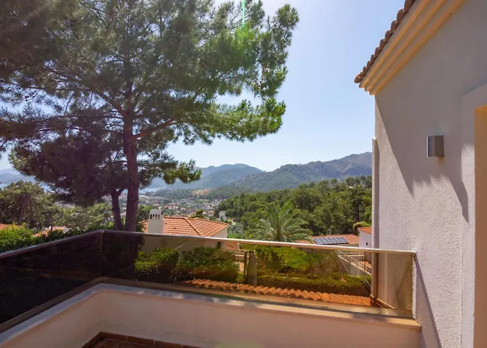 With Amazing Sea And Mountain Views Villa