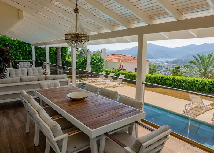 Villa With Amazing Sea And Mountain Views *