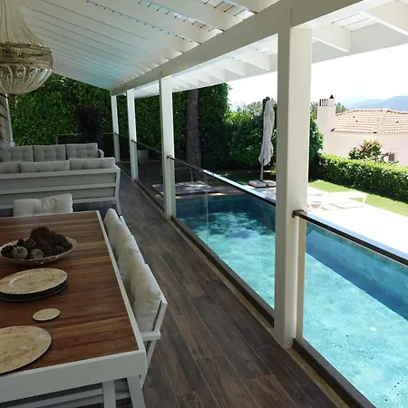 With Amazing Sea And Mountain Views Villa *