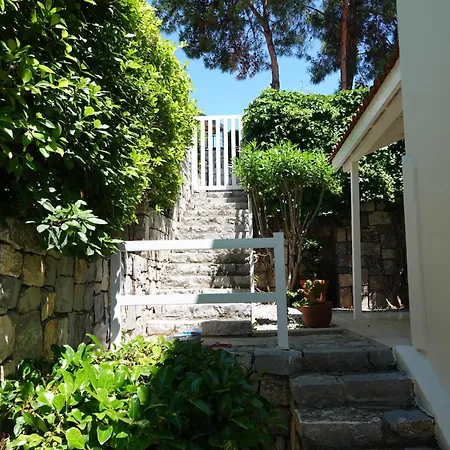 With Amazing Sea And Mountain Views *