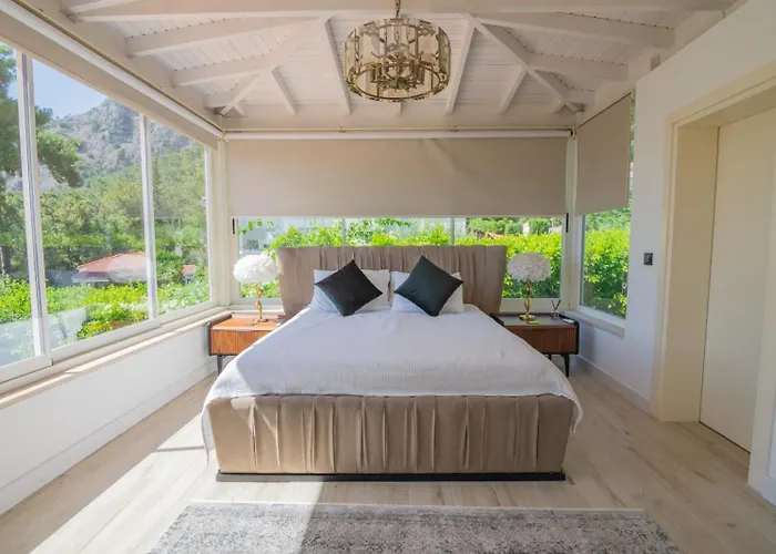 Villa With Amazing Sea And Mountain Views *